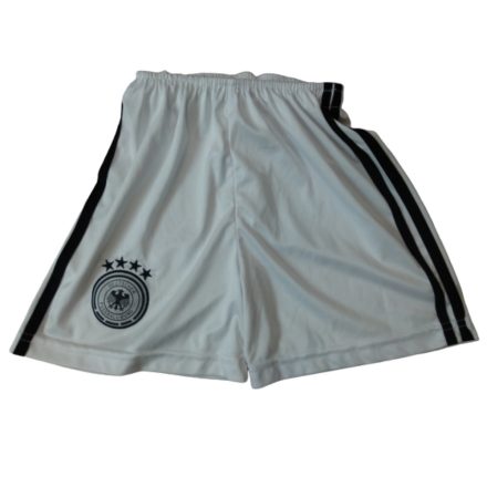 140-es fehér, oldalt fekete csíkos focishort