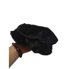 56-58 cm-es fejre fekete jelmezkalap