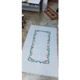 240x 140 cm-es fehér virágos terítő - ÚJ