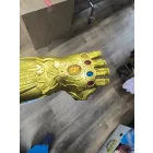 Gyerek méretű világító Thanos kesztyű - Marvel  - ÚJ