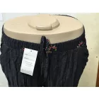Női 5-6XL-es fekete, alján mintás (színes virágos aljú) könnyű nyári nadrág - ÚJ