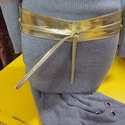 Arany puha műbőr, lakkbőr öv, 7 cm széles - ÚJ