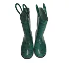 28-as zöld cápás gumicsizma