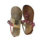 43-as (de kb csak 41-42-es) piros gyöngyös lábujjközös szandál, saru - Primark