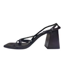 41-es fekete pántos szandál - Pull & Bear