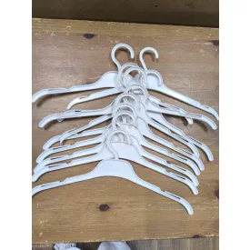 10 db-os fehér vegyes vállfa csomag