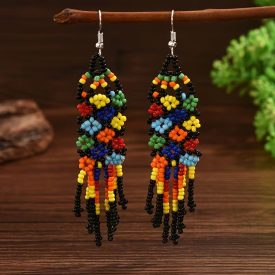 Bohém  gyöngy fülbevaló, fekete virágos - ÚJ