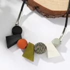 Geometrikus alakzatos fa nyaklánc, zöld-fekete - ÚJ