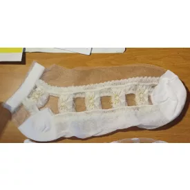   Női vagy nagylány fehér, arannyal átszőtt nylon zokni - ÚJ