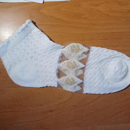 Női vagy nagylány fehér rombuszmintás, arannyal átszőtt bokazokni - ÚJ
